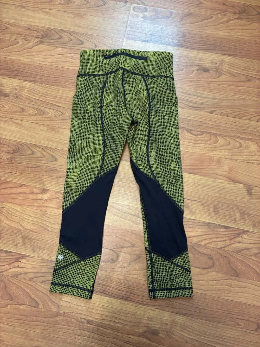 Lululemon Leggings + Zara Tee Bundle – Athleisure Set Size S / 2